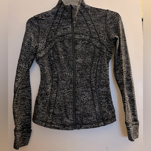 Lululemon Define Jacket in black and white print - Picture 2 of 7